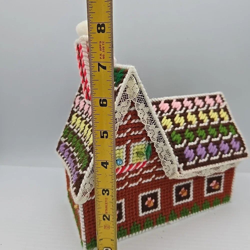 VTG Handmade Plastic Canvas Needlepoint‎ Gingerbread House Christmas Tan